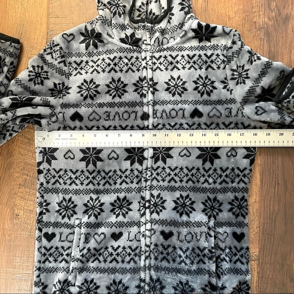 NO BOUNDARIES super soft zipper hoodie, size M - Picture 6 of 10